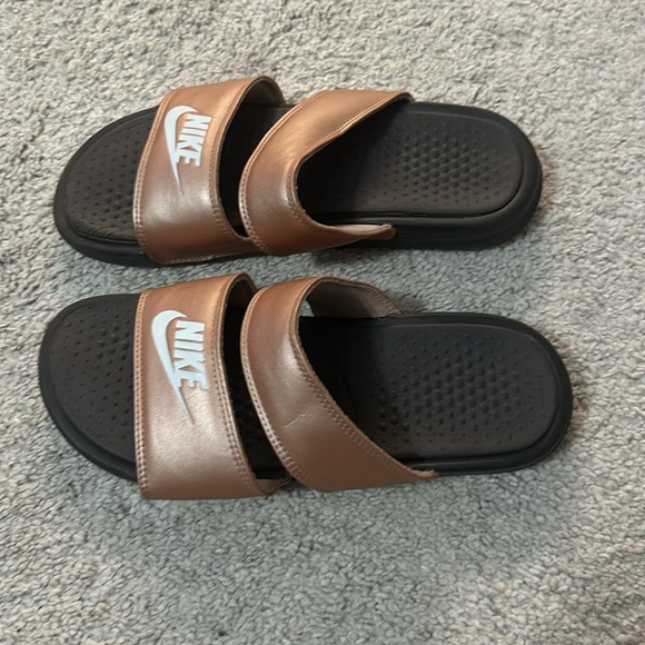 Nike slides - Picture 2 of 3